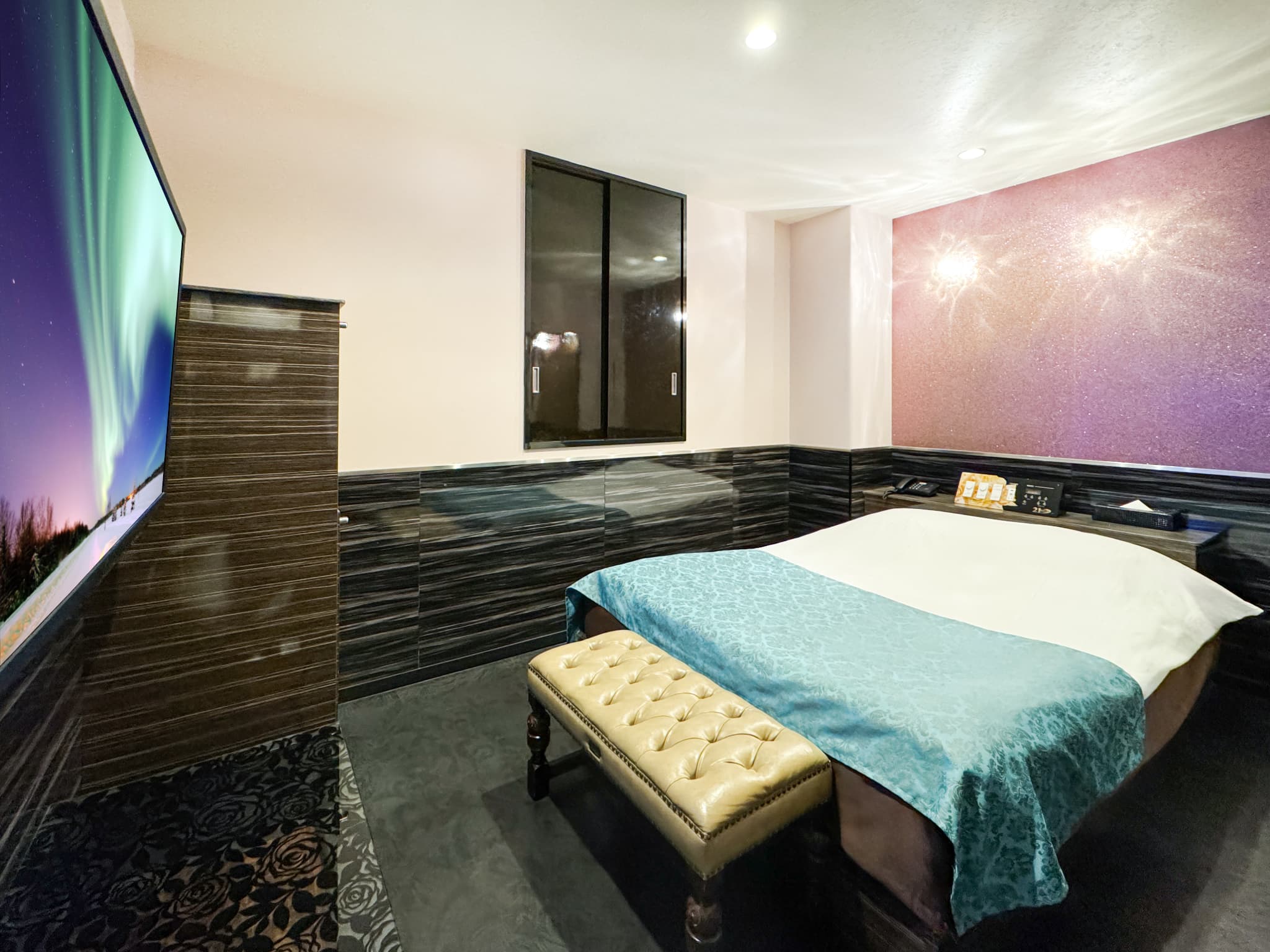 Luxury Room 1