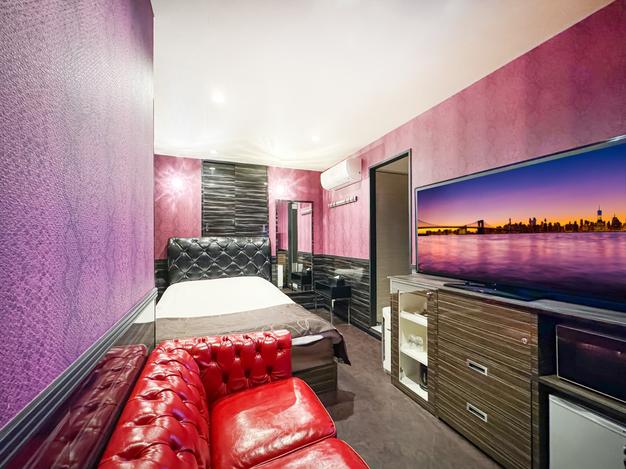 Luxury Room 1