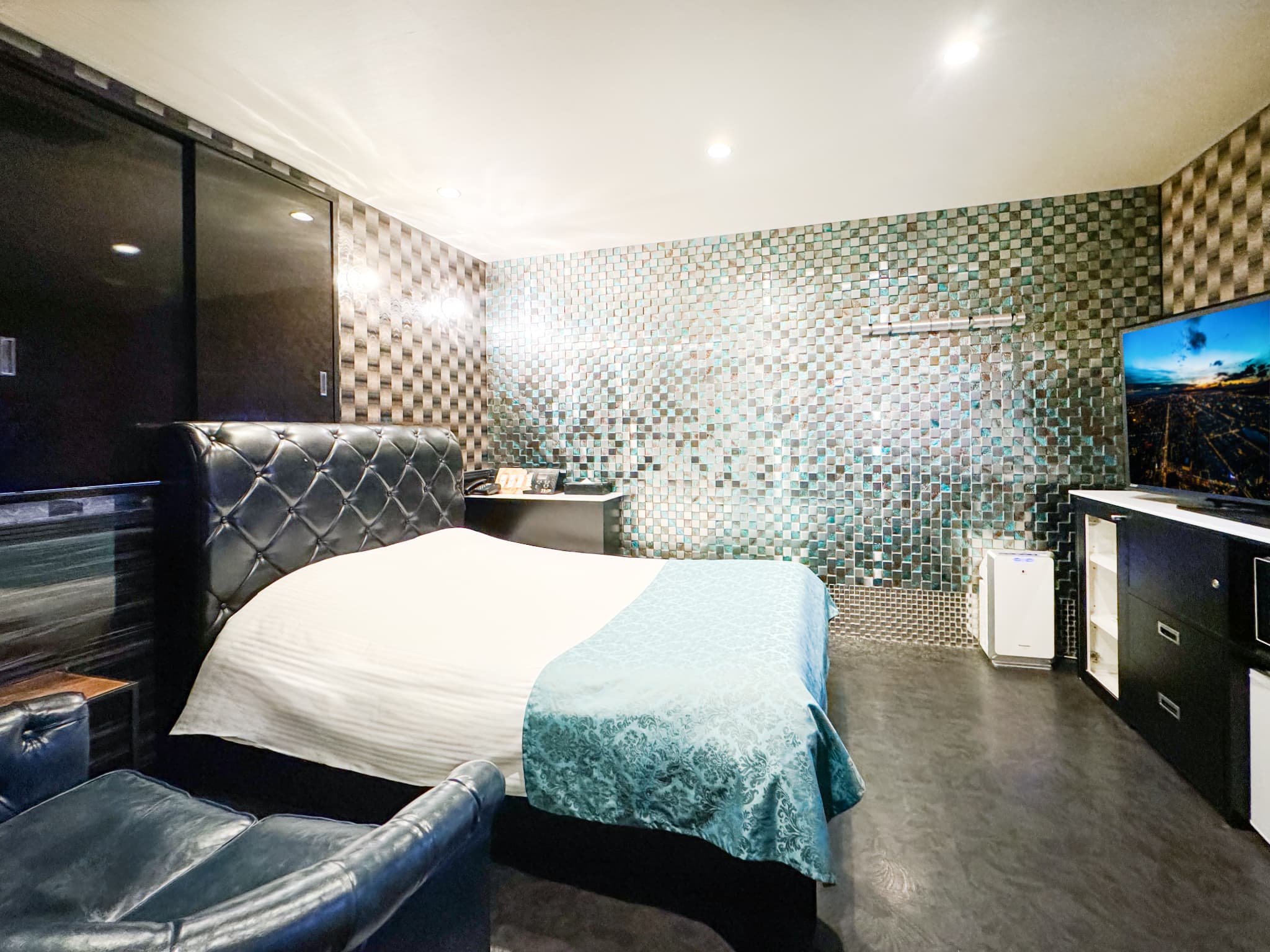 Luxury Room 1