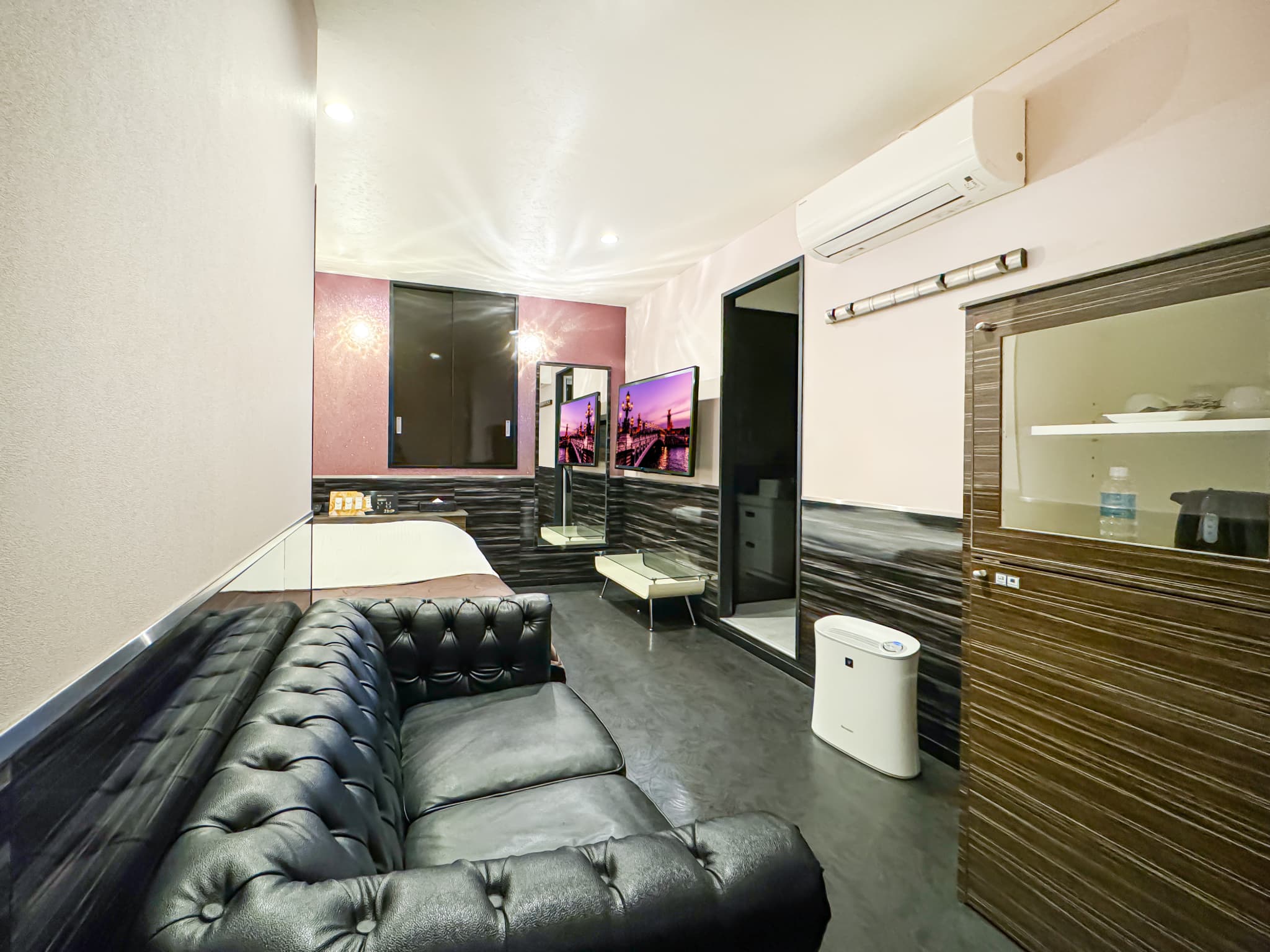 Luxury Room 1