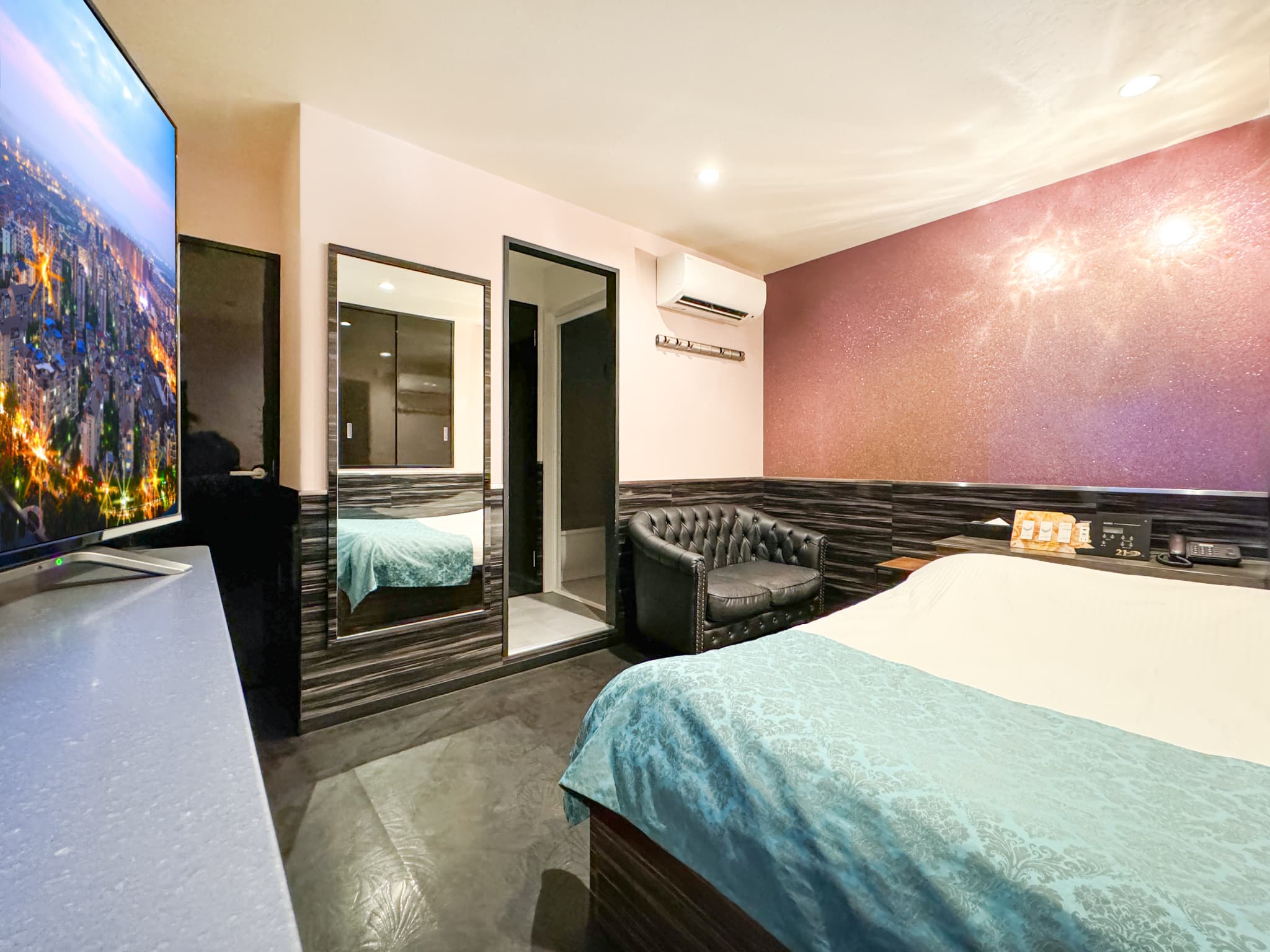 Luxury Room 1