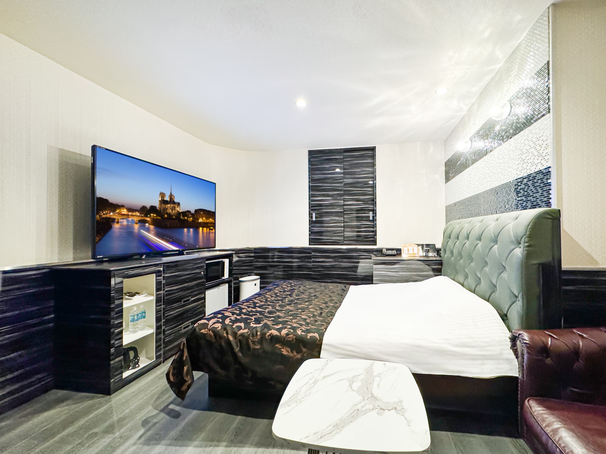 Luxury Room 1