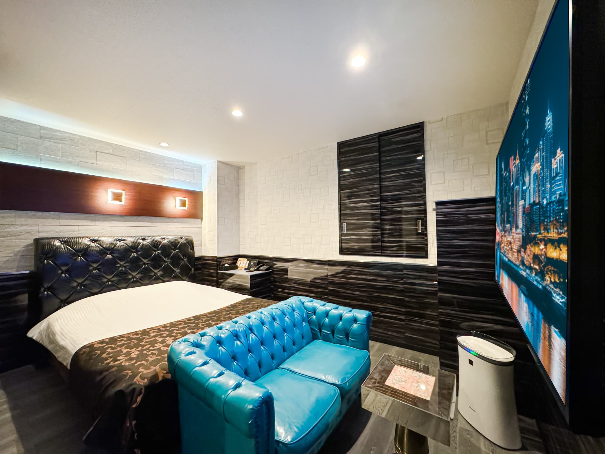 Luxury Room 1