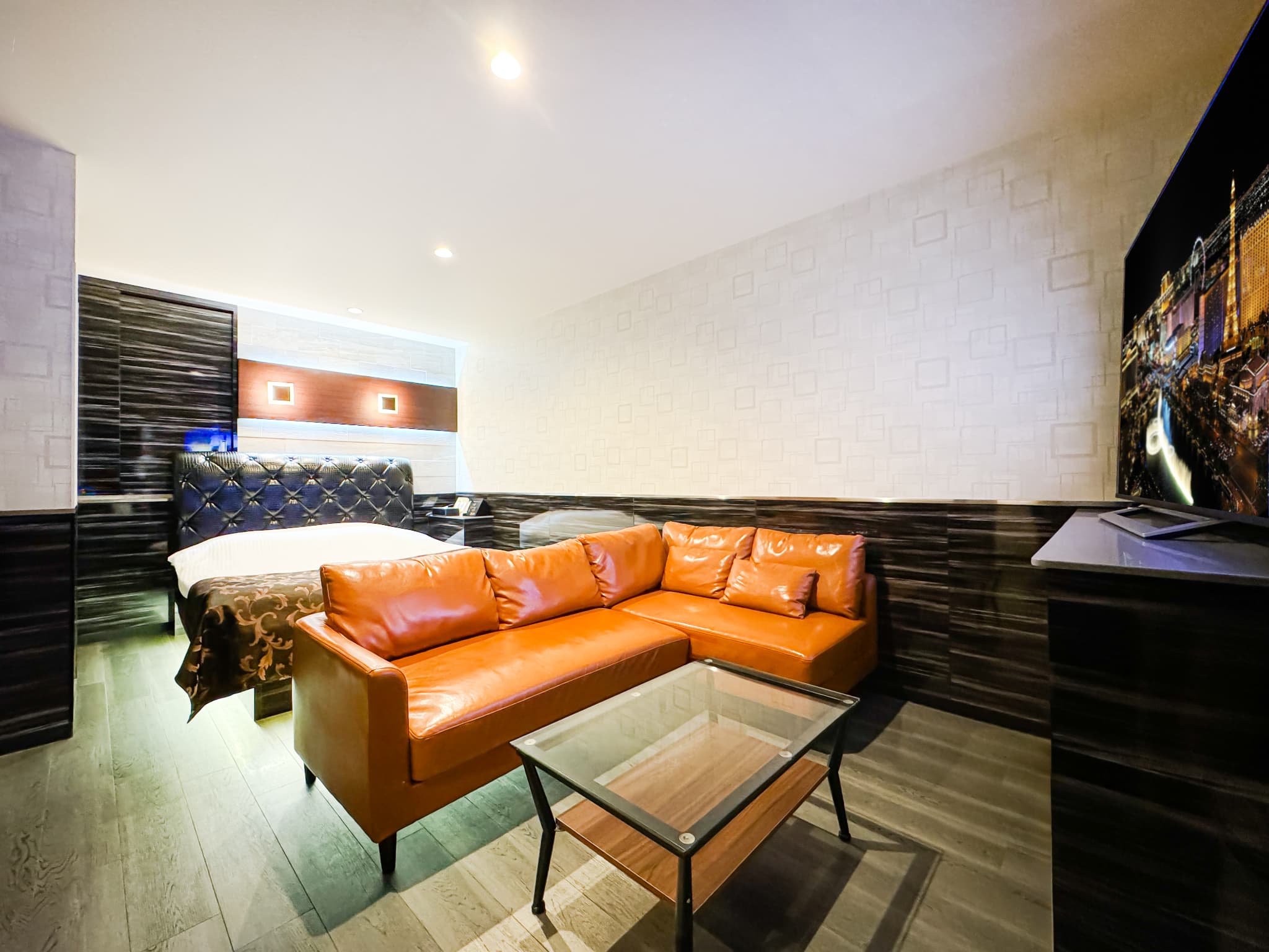 Luxury Room 1